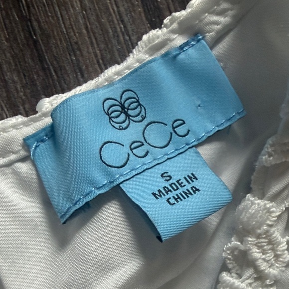 CeCe Floral Lace Sleeveless Blouse - White - Picture 2 of 5